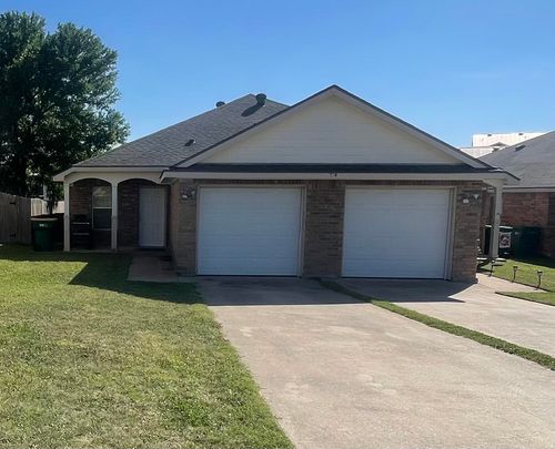 704 Claremont Pkwy, Marble Falls, TX, 78654-4653 | Card Image