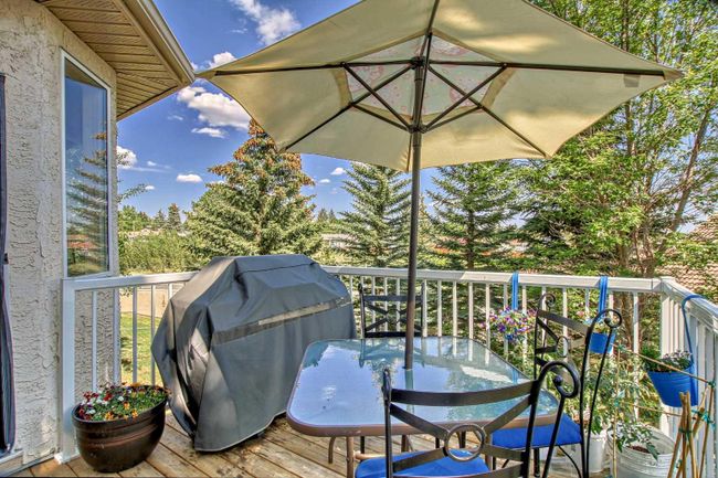 648 Scimitar Bay Nw, Home with 6 bedrooms, 4 bathrooms and 4 parking in Calgary AB | Image 11