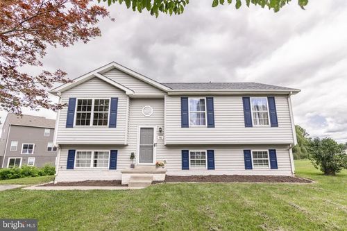 98 Rex Dr, RANSON, WV, 25438-4841 | Card Image