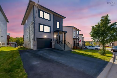 35 Onyx Cres, Halifax, NS, B3P0H5 | Card Image