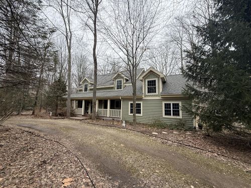 13217 Three Oaks Rd, Sawyer, MI, 49125-9328 | Card Image