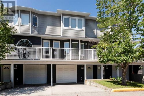 378 Regal Pk Ne, Calgary, AB, T2E0S6 | Card Image