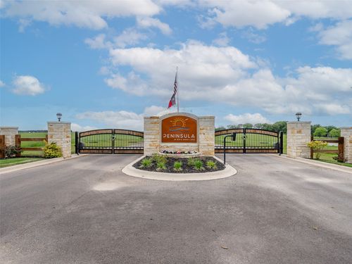 800 Peninsula Dr, Honey Grove, TX, 75446 | Card Image