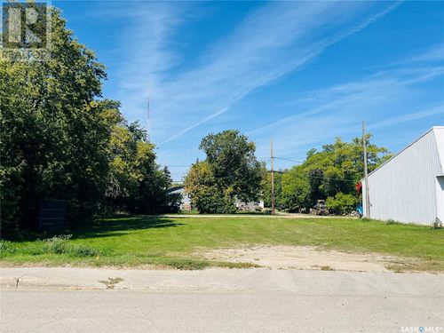 512 Main St, Moosomin, SK, S0G3N0 | Card Image