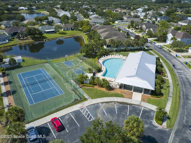 111 Port Royal Ct, House other with 4 bedrooms, 2 bathrooms and null parking in Sebastian FL | Image 6