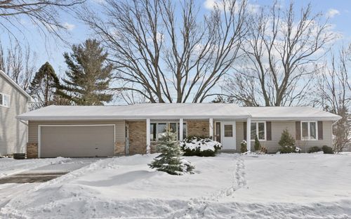 6065 Oakwood Rd, Woodbury, MN, 55125-2053 | Card Image