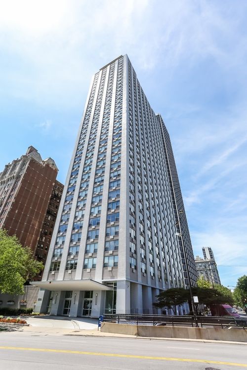 11g-1550 N Lake Shore Dr, Chicago, IL, 60610-1689 | Card Image