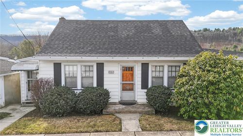 230 W Howard Ave, Coaldale, PA, 18218-1428 | Card Image