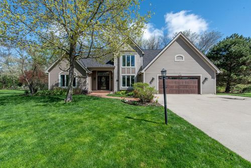14695 W Meadowshire Drive, NEW BERLIN, WI, 53151 | Card Image