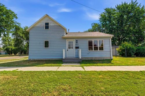 422 2nd St N, Wahpeton, ND, 58075-3909 | Card Image