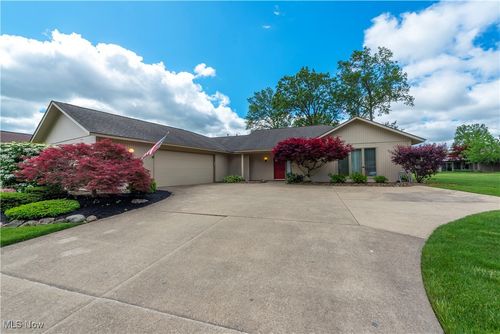 8673 Gatewood Dr, North Ridgeville, OH, 44039-4372 | Card Image