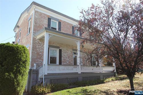 28 Greenwood Ave, Elmwood Park, NJ, 07407-1718 | Card Image