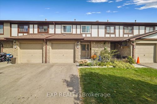 65 Greenwich Cir, Brampton, ON, L6S2E8 | Card Image