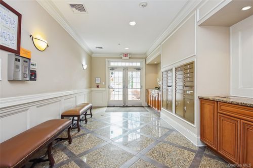 323-323 Regency Dr, Fishkill, NY, 12524-4937 | Card Image
