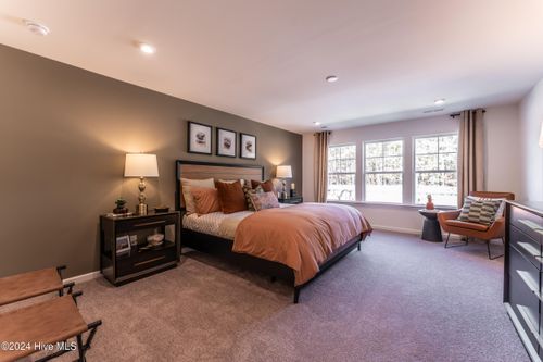 1423 Goldsboro Ave, Sanford, NC, 27330-5414 | Card Image