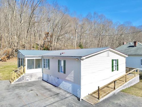 826 Old Bramwell Rd, Bluefield, WV, 24701-2014 | Card Image