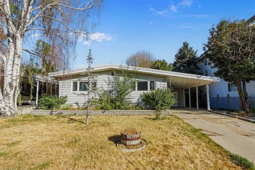 1415 16 Avenue S, Lethbridge, AB, T1K0Y6 | Card Image