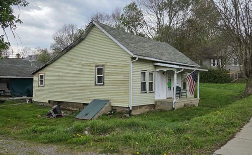 15711 National Rd, Glenford, OH, 43739-9642 | Card Image