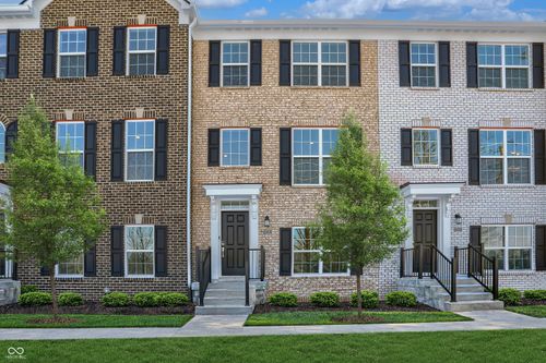 6634 Halsey St, Zionsville, IN, 46077-9874 | Card Image