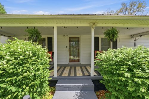 595 Highway 2002, Mckee, KY, 40447-7414 | Card Image