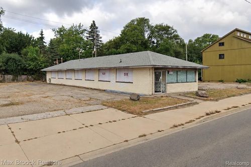 284 S Telegraph Rd, Pontiac, MI, 48341-1933 | Card Image