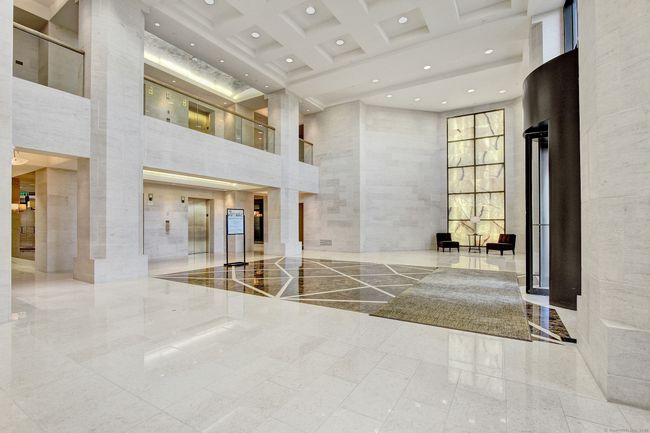Front Lobby | Image 25