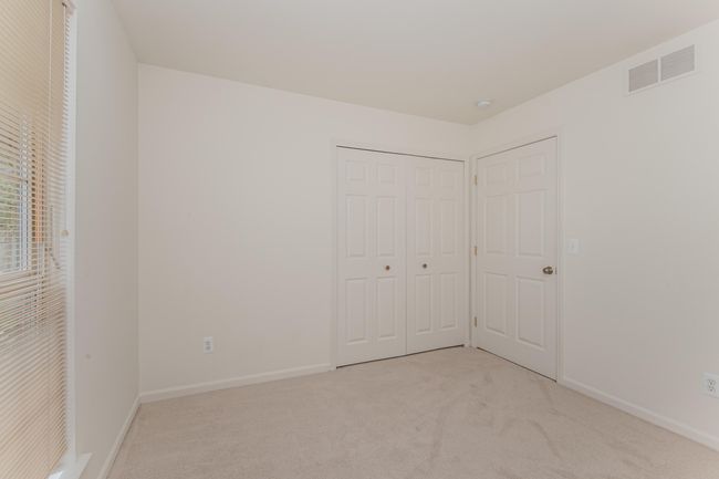 128 Commons Cir, Condo with 2 bedrooms, 2 bathrooms and null parking in Saline MI | Image 33