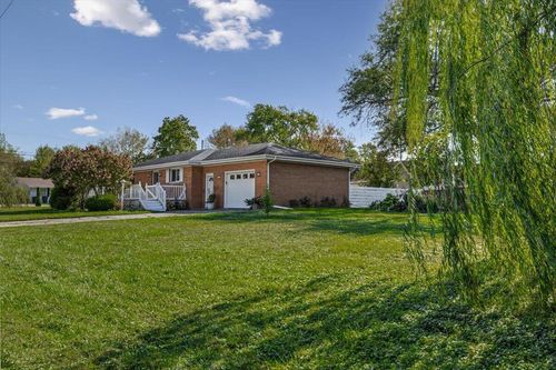 112 Butternut St, Three Oaks, MI, 49128-1012 | Card Image