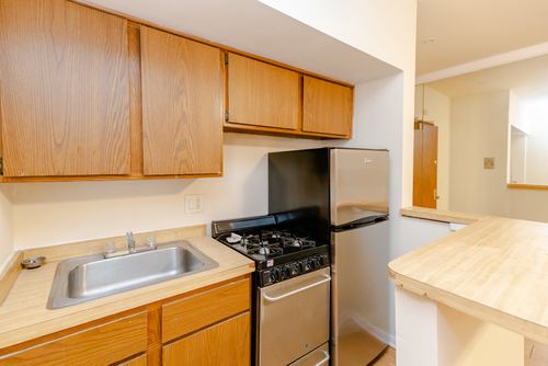 apt-103-1504 N Dearborn Pkwy, Chicago, IL, 60610-1484 | Card Image