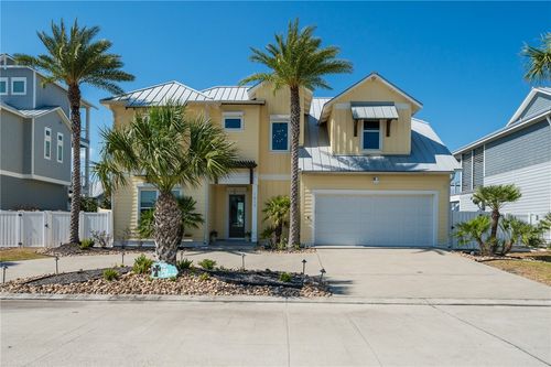1017 Isle Dr, Rockport, TX, 78382-7077 | Card Image