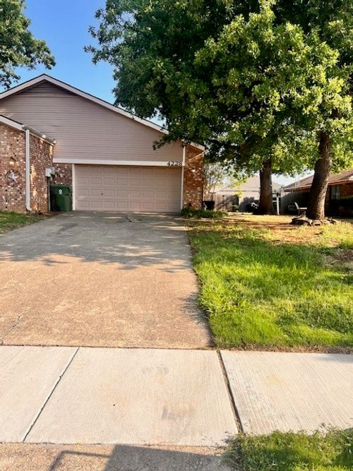 4228 Spring Meadow Ln, Flower Mound, TX, 75028-7402 | Card Image