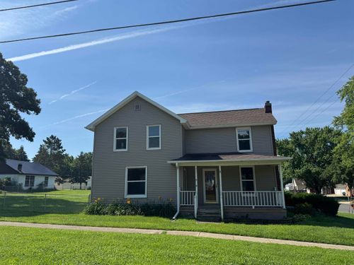 102 Buswell St, Parkersburg, IA, 50665-2030 | Card Image