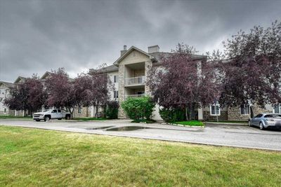 1214 - 6635 25 Ave Ne, Condo with 2 bedrooms, 2 bathrooms and 2 parking in Calgary AB | Image 1