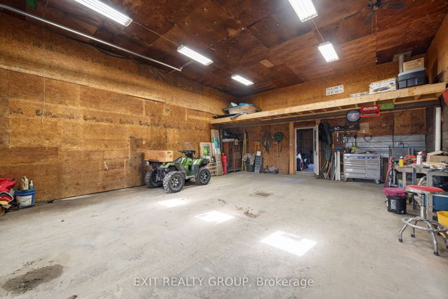 325 County Rd 30, House other with 2 bedrooms, 2 bathrooms and 25 parking in Bloomfield ON | Image 29