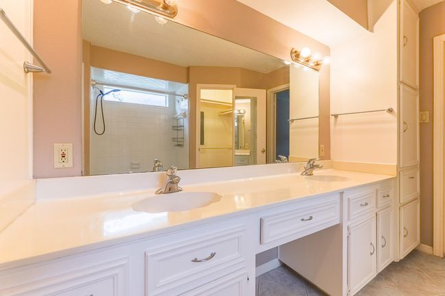 Half bath located downstairs for guests | Image 21