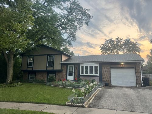 795 Apache Ct, Lake Zurich, IL, 60047-2702 | Card Image