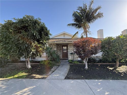 apt-1-7672 Amazon Dr, Huntington Beach, CA, 92647-8623 | Card Image