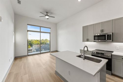 3402-170 Malone St, Houston, TX, 77007-8115 | Card Image