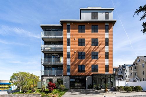 303-11 Oak Grove Ter, Quincy, MA, 02169-7773 | Card Image