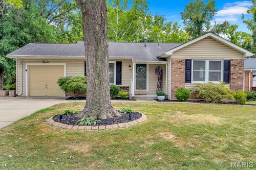 12 Mill Brooke Dr, Saint Peters, MO, 63376-7008 | Card Image