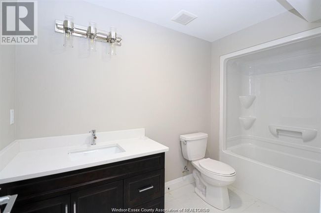 LOWER - 559 Keil Trail, House other with 2 bedrooms, 1 bathrooms and null parking in Chatham ON | Image 7