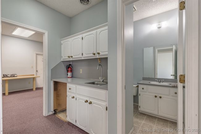 517 E Dewey Ave, Home with 0 bedrooms, 0 bathrooms and null parking in Sapulpa OK | Image 9