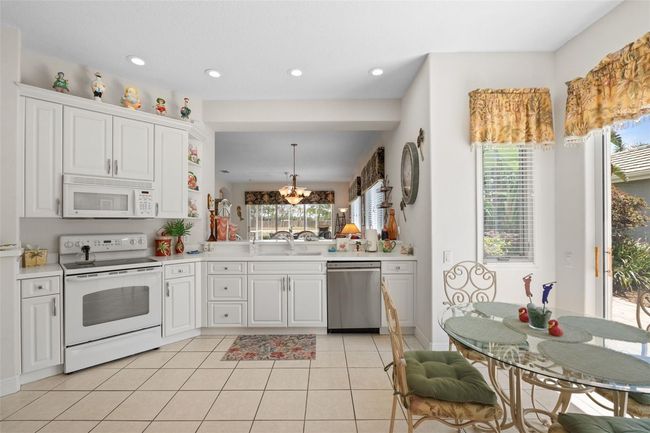 5223 97 Th St E, House other with 2 bedrooms, 2 bathrooms and null parking in BRADENTON FL | Image 13