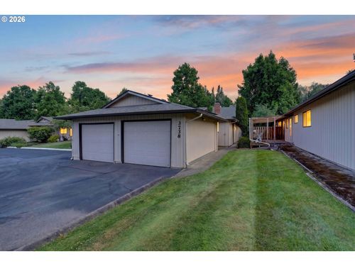 3738 Ne 45th St, Vancouver, WA, 98661-2555 | Card Image