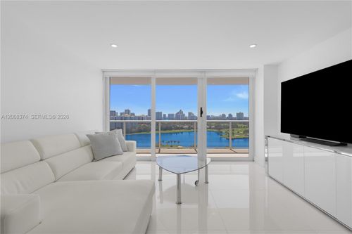 1805-3701 N Country Club Dr, Aventura, FL, 33180-1732 | Card Image