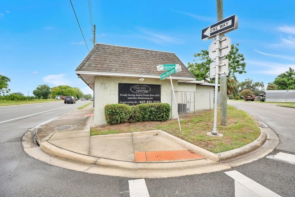 Business Opportunity in ZELLWOOD 4