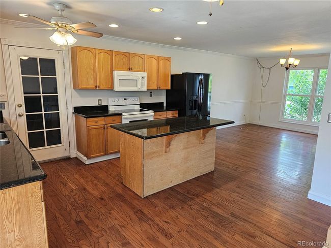 2178 S Memphis St, House other with 4 bedrooms, 2 bathrooms and 2 parking in Aurora CO | Image 6