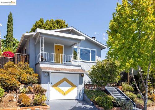 2726 Madeline St, Oakland, CA, 94602-3315 | Card Image