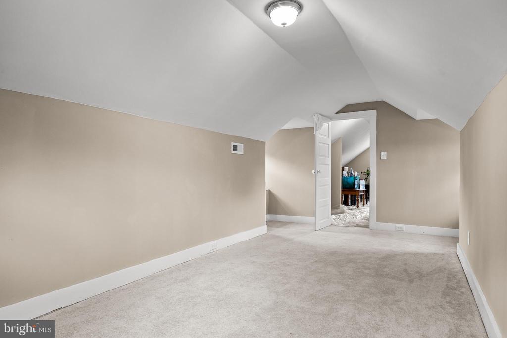 Residential in MAPLE SHADE 5