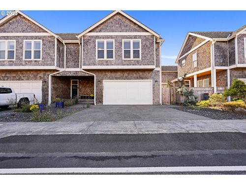 2361 S Edgewood St, Seaside, OR, 97138-5082 | Card Image